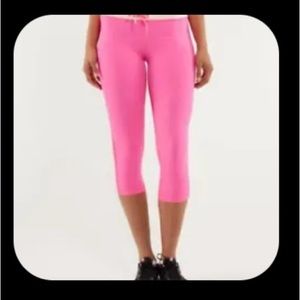 Lululemon hot pink jogger, crop leggings pants, tights, size 8